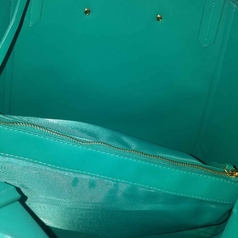 Bags - Picture 3 of 6